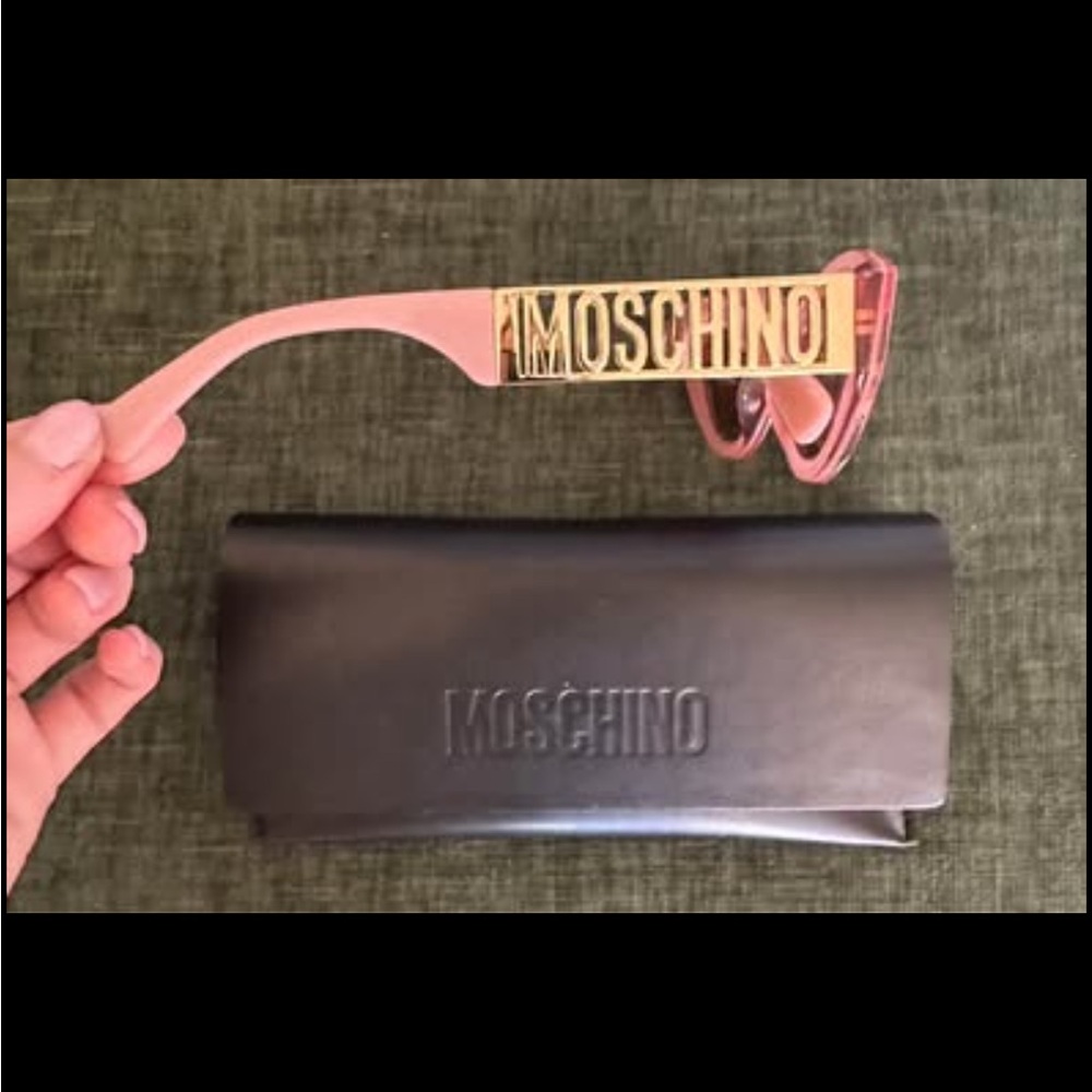 Moschino Pink Logo Statement Sunglasses – Gold Side Detail – With Case - Picture 4 of 6